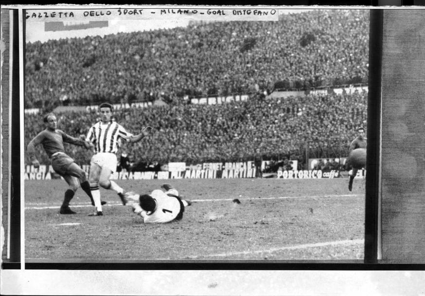 Di Stefano segna alla Juventus: sono i quarti di finale della Coppa Campioni 1962